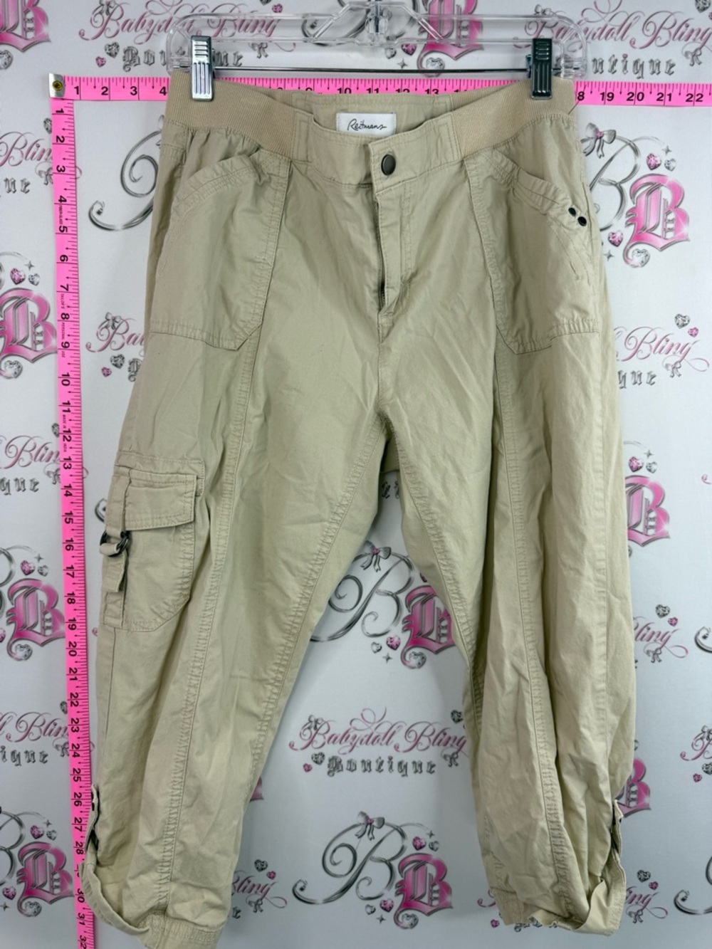 Reitmans cargo capri pants pockets tan cream Beige Cargo Jogger Pants